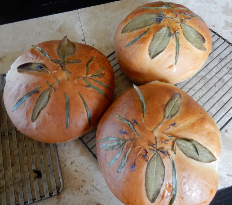 Decorated White bread
